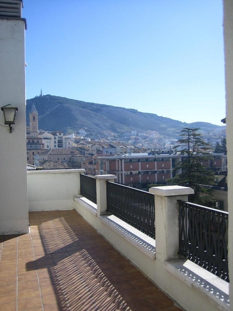 Hotel Hostal Canovas à Cuenca  Extérieur photo